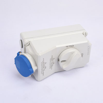 Ổ cắm công tắc khóa liên động cơ khí công nghiệp IP44 3P 16A 220V 6H